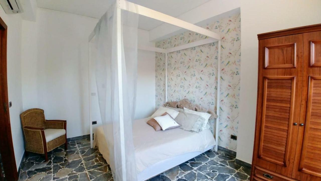 Capo Milazzo Summer Holiday Apartament Luaran gambar